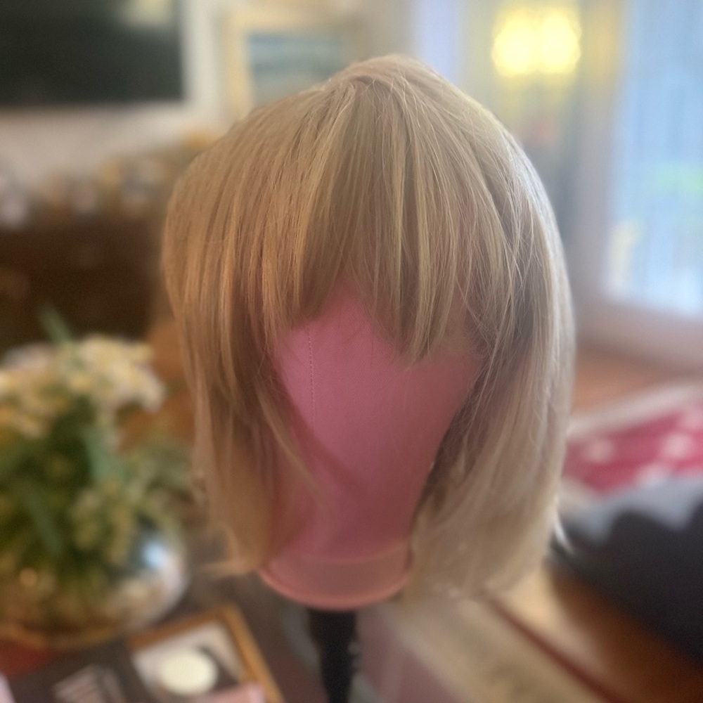 Short Layered Blonde Wig with Bangs - Unbranded